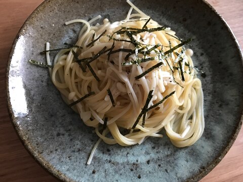 刻み海苔とえのきのガーリックパスタ